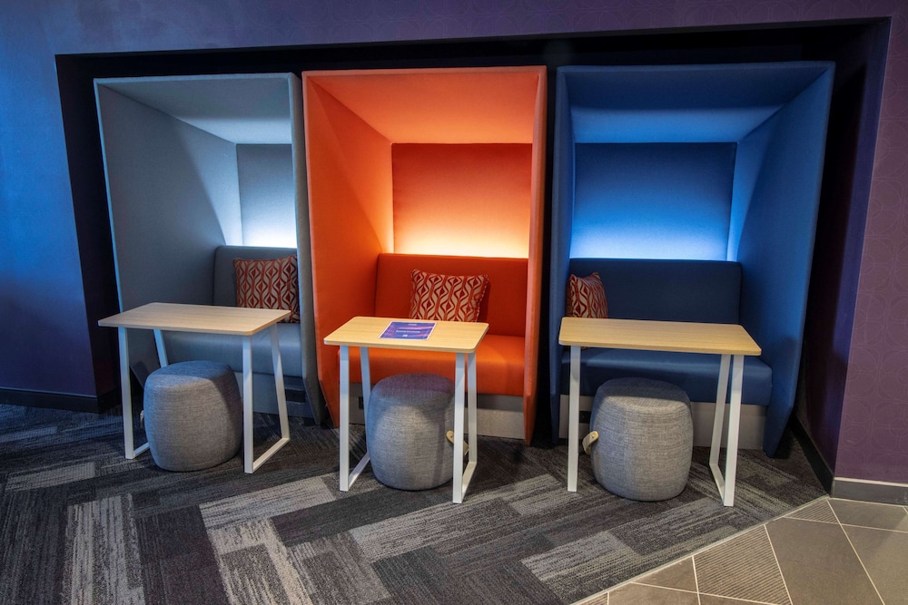 Tru By Hilton Norfolk Airport - photo 2