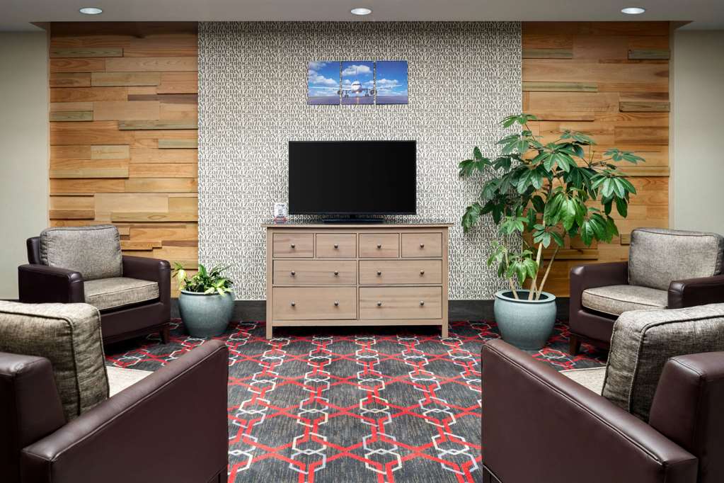 Wyndham Garden Pittsburgh Airport - photo 8