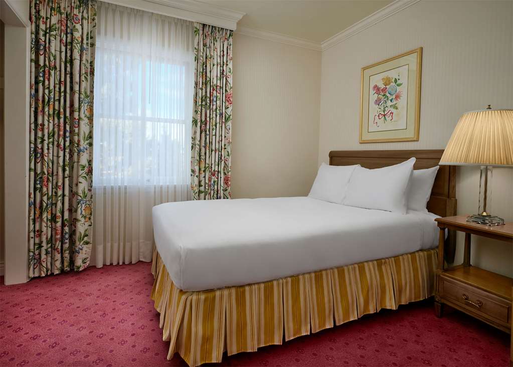 Little America Hotel - photo 9