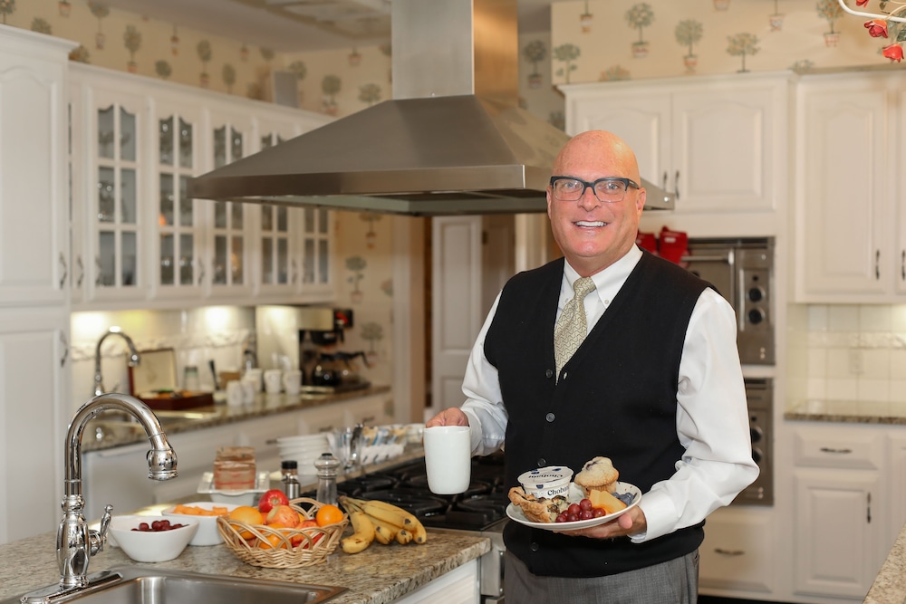 Oakmont Inn - photo 46