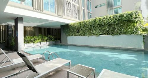 2 Bed 2 Bath Phrom Phong BTS