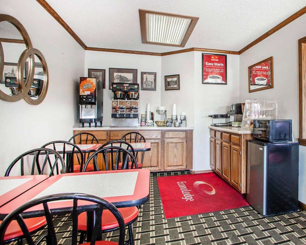 Econo Lodge Cameron - photo 29