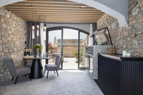 Suite Orcio — 4-Star Luxury Hotel in San Gimignano, Italy