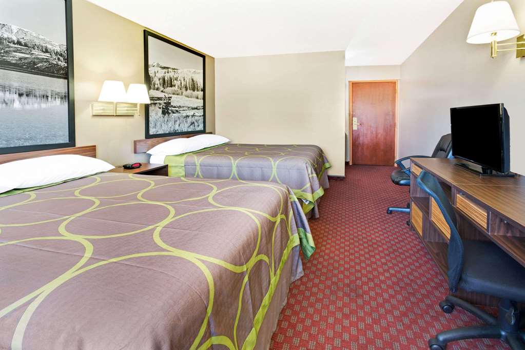 Super 8 by Wyndham Longmont Del Camino - photo 12