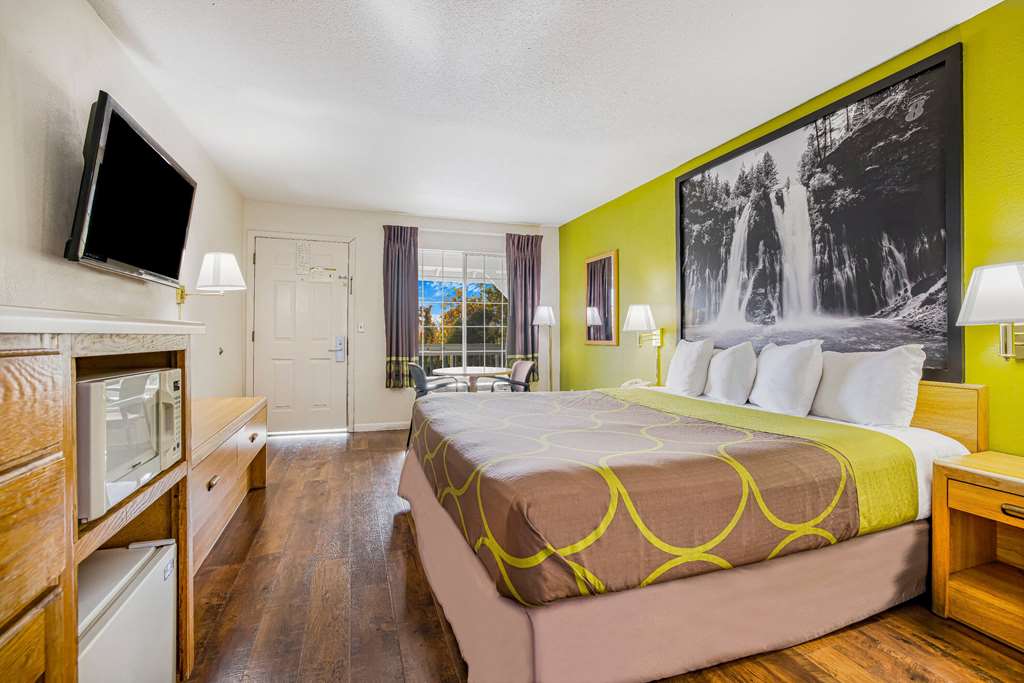 Super 8 by Wyndham Auburn - photo 30