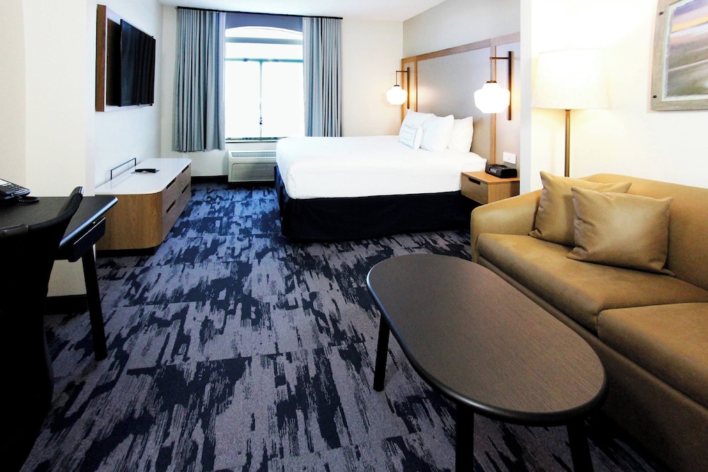Fairfield by Marriott Inn & Suites Charleston Airport Convention Center - photo 22