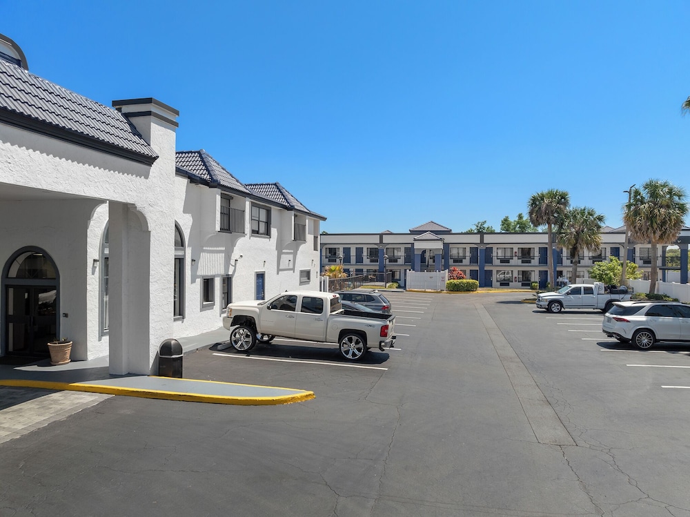 Baymont by Wyndham Orlando East - photo 46