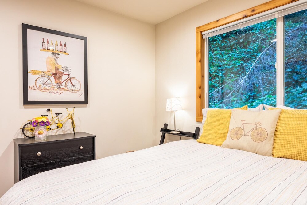 Vino Velo Retreat Redwoods Hot Tub Fire Table BBQ Game Room Fast WiFi Dog Friendly - photo 23