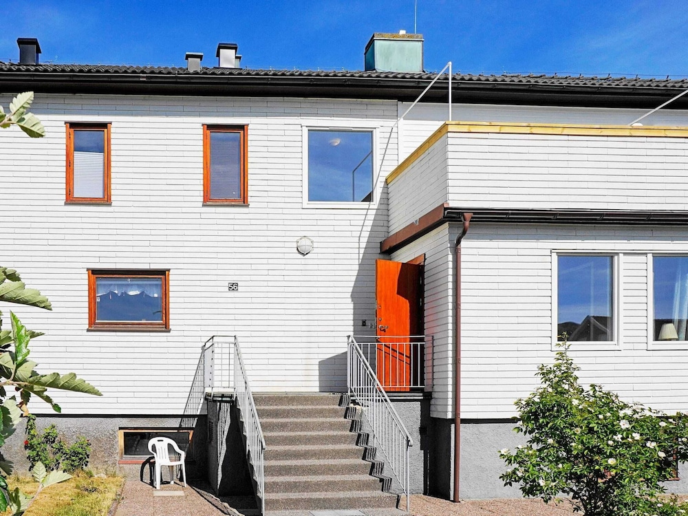 7 person holiday home in SKÄRHAMN — 4-Star Luxury Hotel in Skaerhamn, Sweden