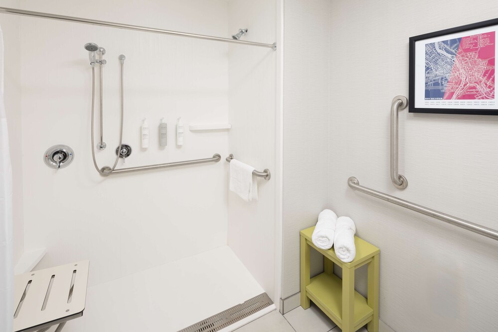 Hampton Inn & Suites by Hilton Rochester Downtown - photo 36