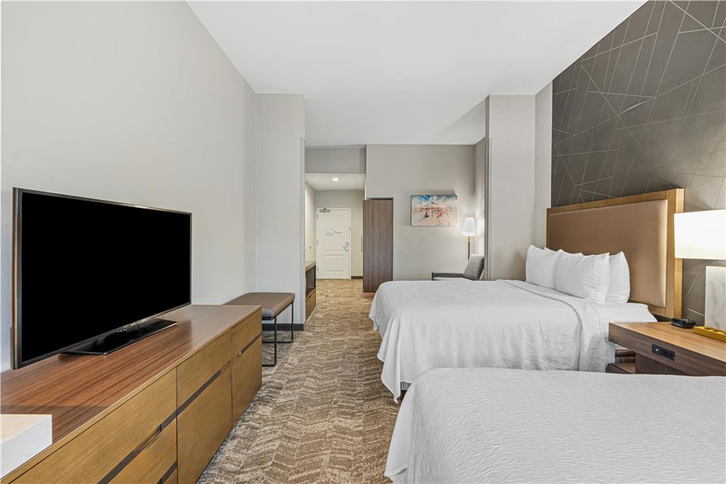 Best Western Valencia Six Flags Inn & Suites - photo 23