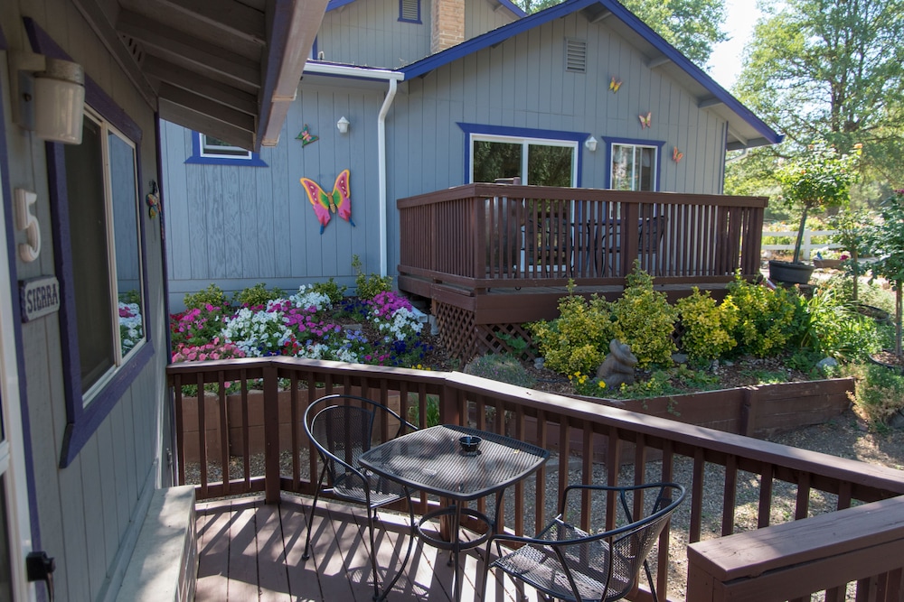 Little Valley Inn - photo 17