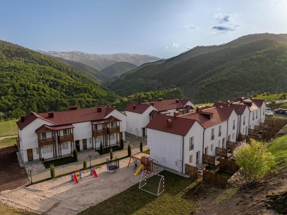 Motives Inn Dilijan — 4-Star Luxury Hotel in Dilijan, Armenia