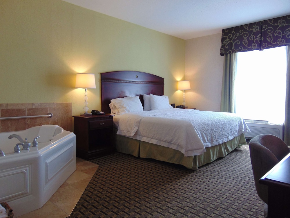 Hampton Inn & Suites Cleveland Mentor - photo 6