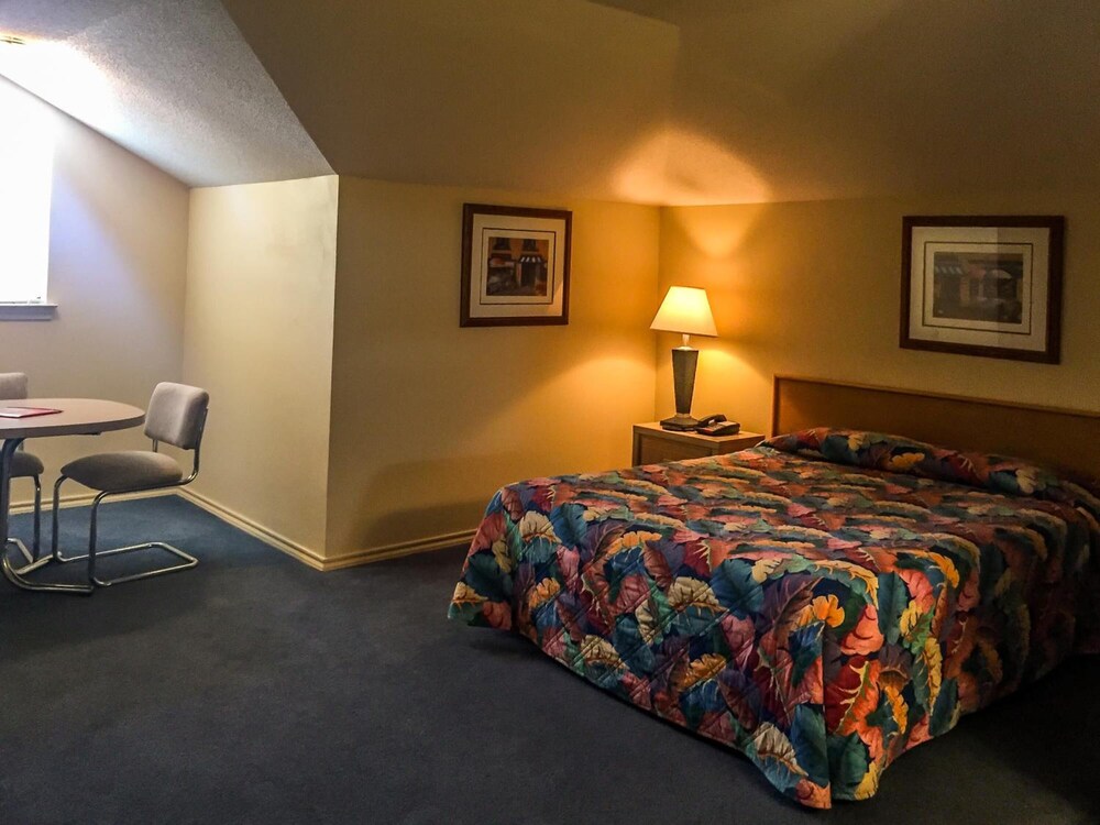 Bent Tree Motel - photo 13