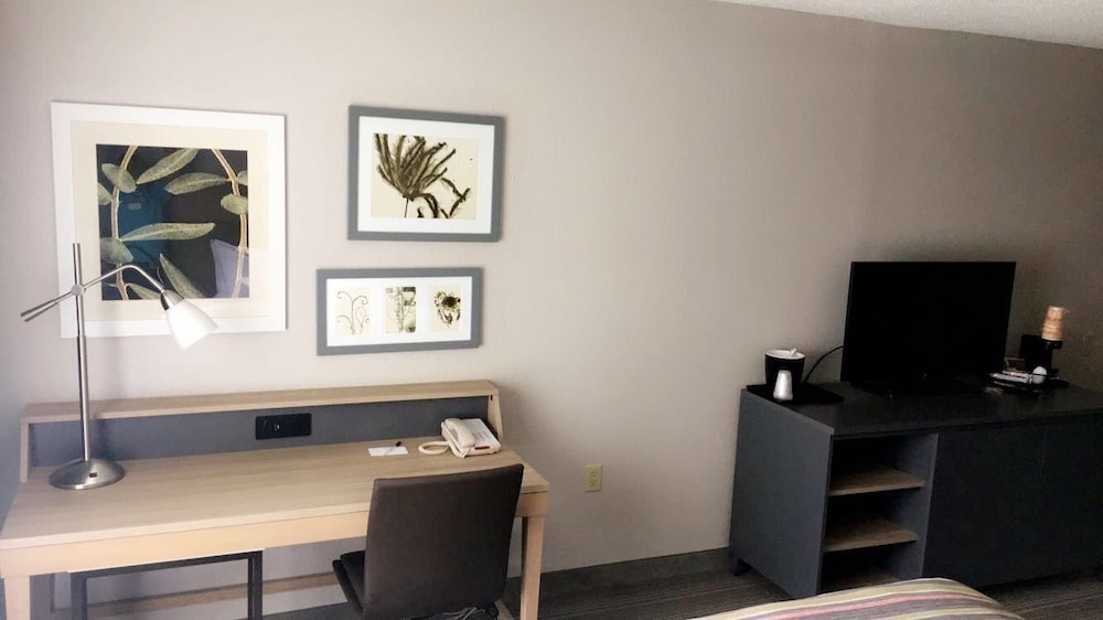 Country Inn & Suites by Radisson Indianapolis South IN - photo 7