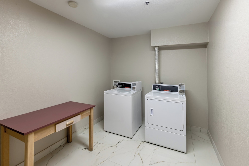 Red Roof Inn Pharr McAllen - photo 17