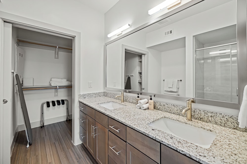 Placemakr Downtown Austin - photo 198