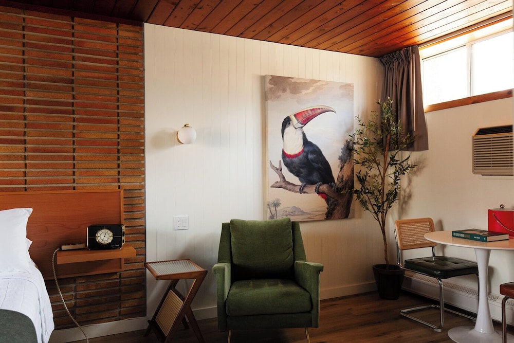 The Sierra Motel - photo 25