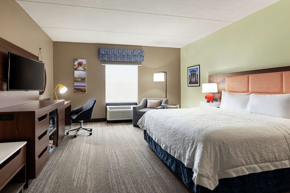 Hampton Inn & Suites Frederick Fort Detrick - photo 23