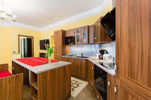 TYNSKA 622 17 Double Bedroom Luxury Apartment — 4-Star Luxury Hotel in Prague, Czech Republic