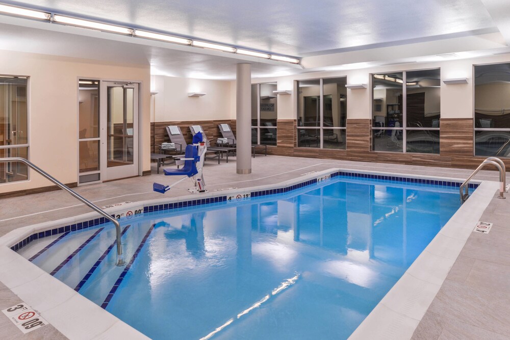 Fairfield Inn & Suites by Marriott Coralville - photo 20