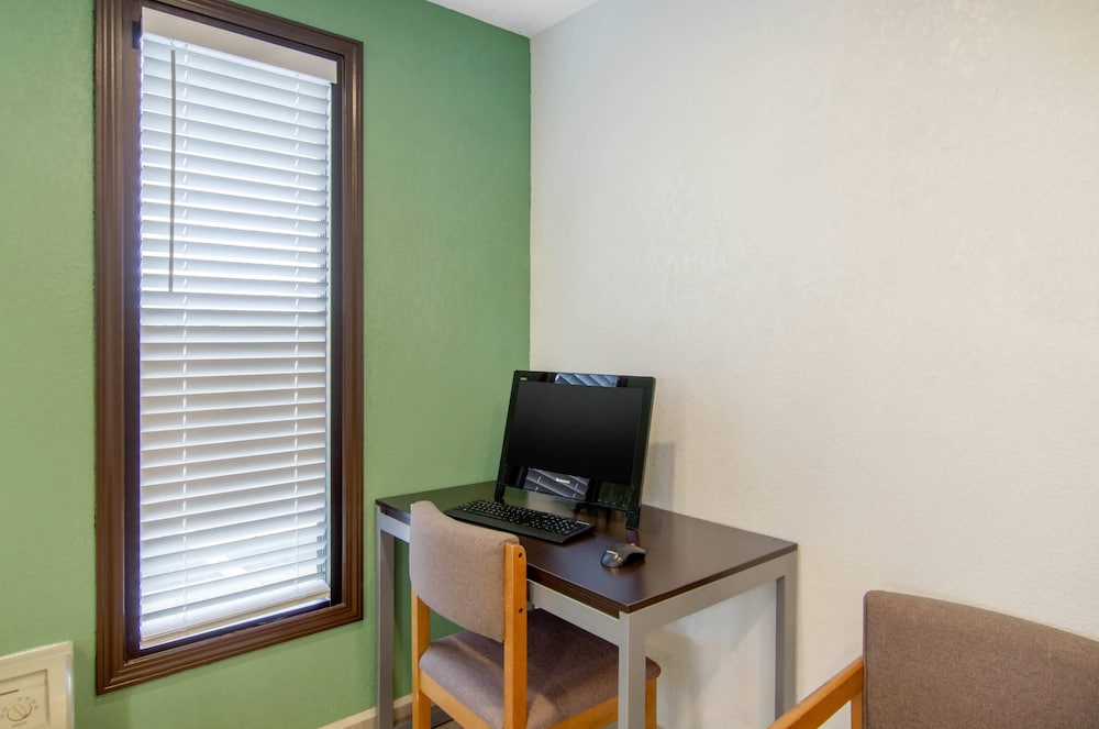 Quality Inn Russell KS - photo 27