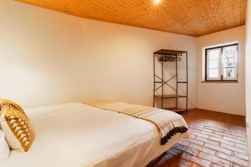 Casas Miguel Bombarda — 4-Star Luxury Hotel in Castelo De Vide, Portugal