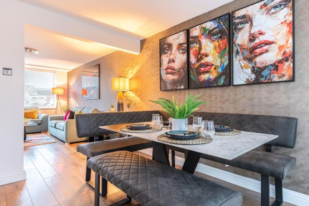 Triumph House — 4-Star Luxury Hotel in Hinckley, United Kingdom