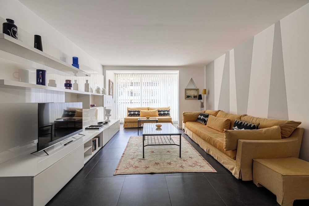 Splendid Flat in the Heart of Saint tropez With Parking 2br 4p — 4-Star Luxury Hotel in Saint-Tropez, France