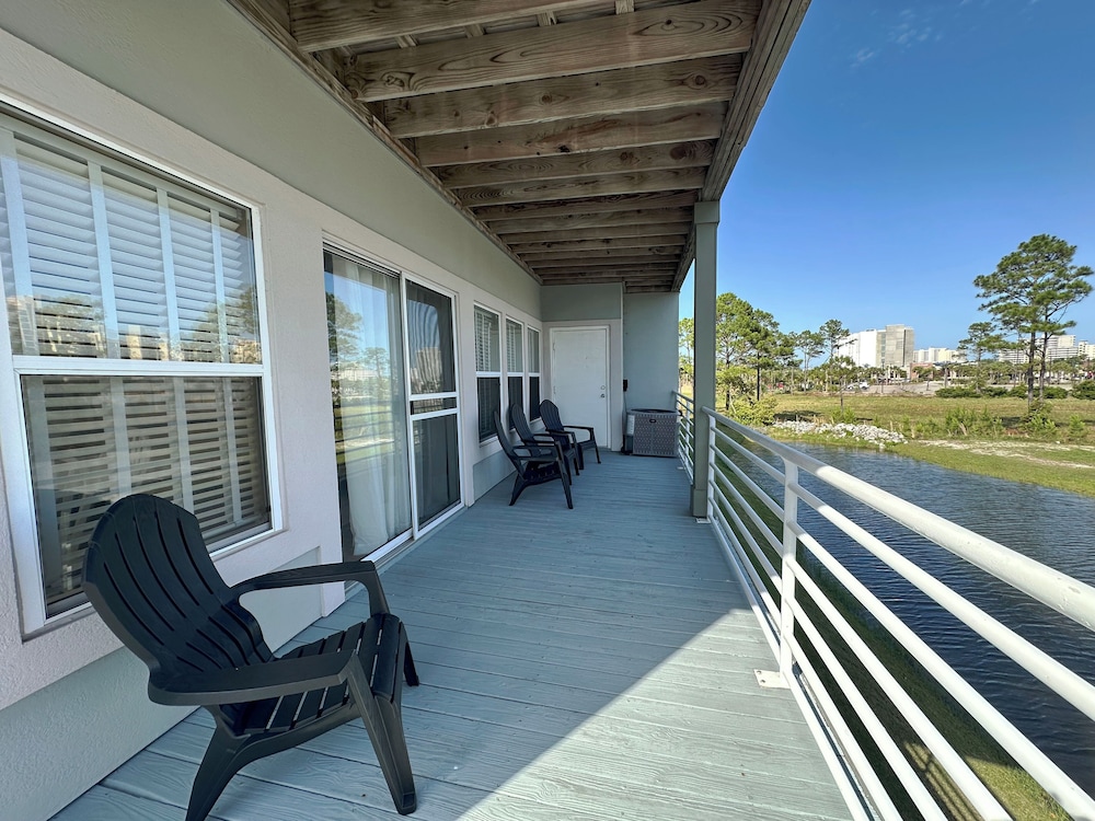 Romar Lakes #205D by Southern Vacation Rentals — 4-Star Luxury Hotel in Orange Beach, United States