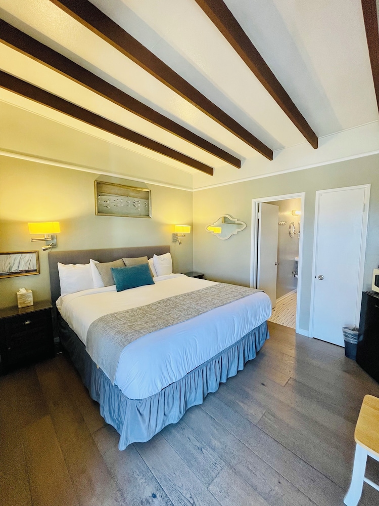 Pleasant Inn - photo 14