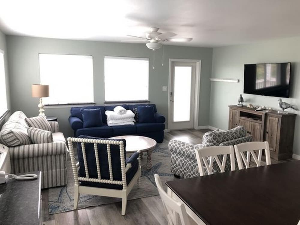Beachgate CondoSuites and Oceanfront Resort - photo 102
