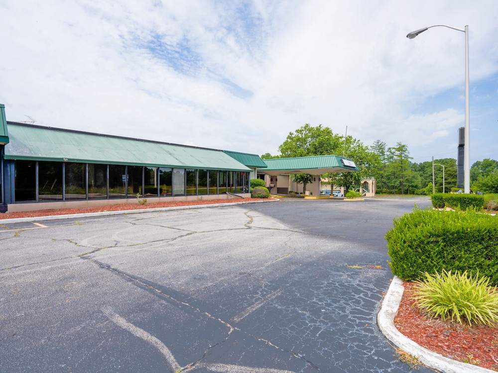 Travelodge by Wyndham Henderson - photo 40