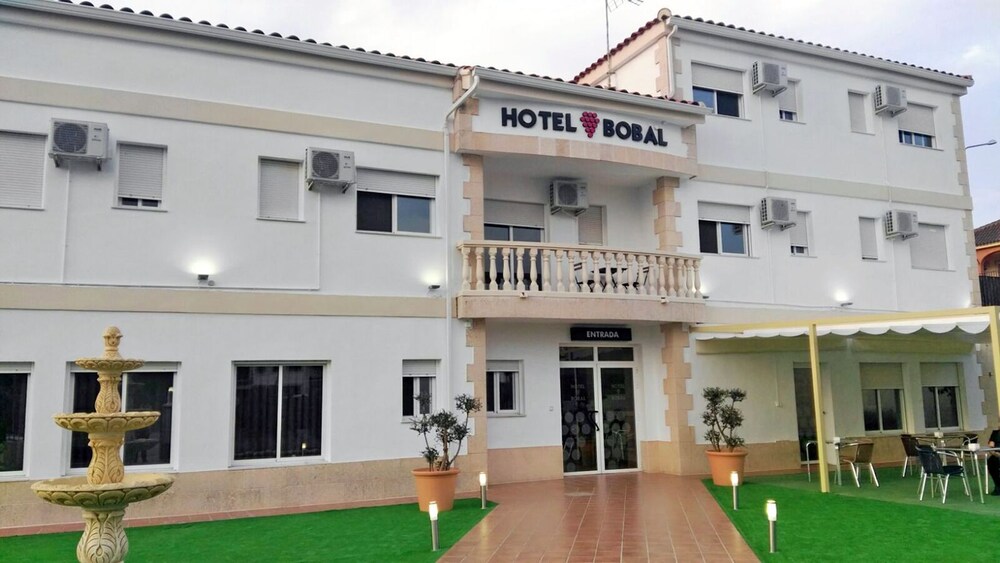 Hotel Bobal - carbon neutral hotel in Requena