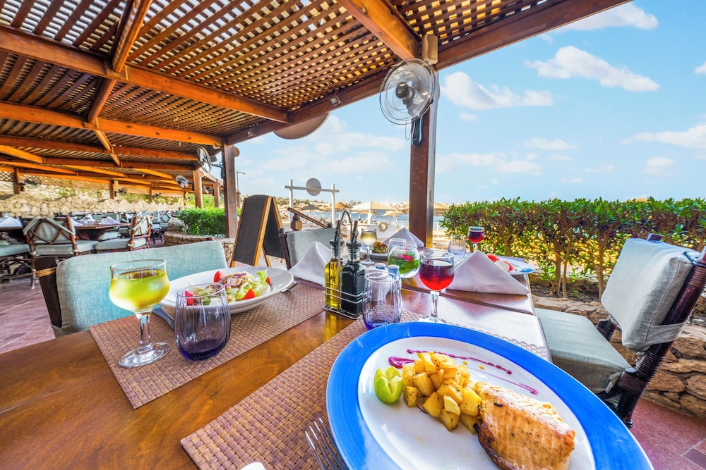 מזון ומשקאות