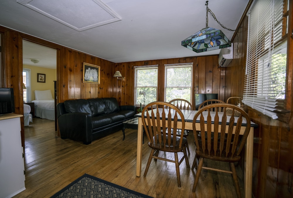 Hampton's Vacation Inn - photo 70