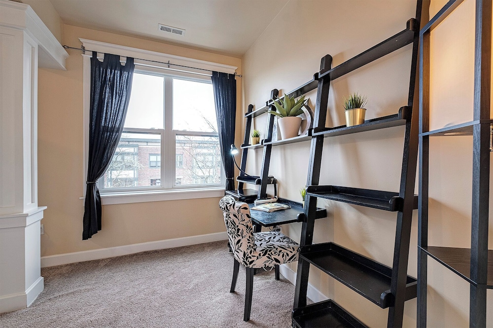 The Orenco Station Hotel - photo 103