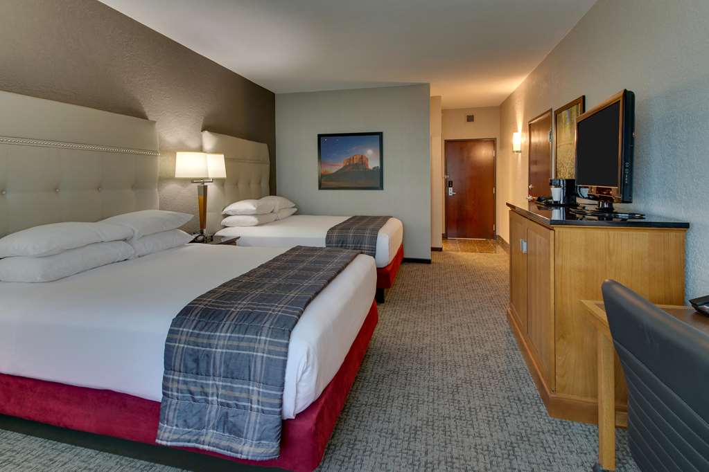 Drury Inn & Suites Phoenix Happy Valley - photo 45