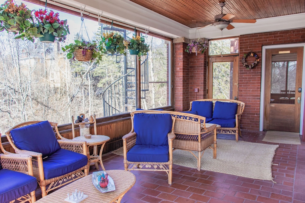 Historic GG Barnum Mansion by Heirloom Boutique Collection - photo 98