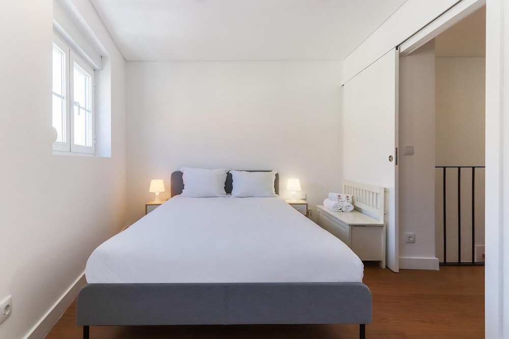 Alcantara Terrace by Homing Lisbon