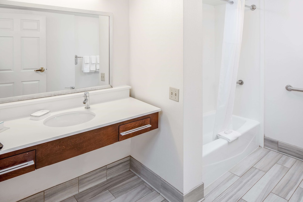 Hampton Inn & Suites Atlanta Duluth Gwinnett County - photo 20
