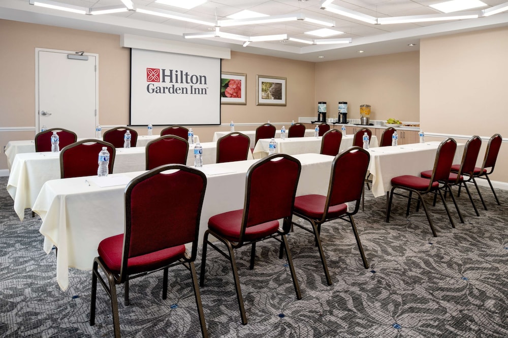 Hilton Garden Inn Roseville - photo 41