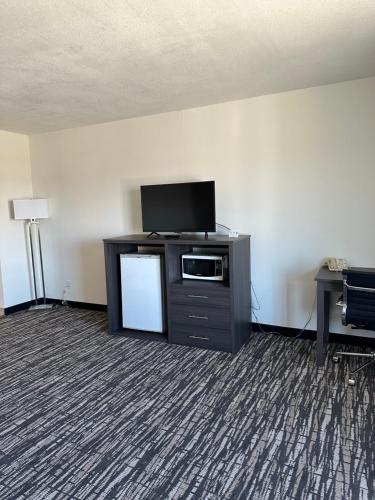 Super 8 by Wyndham Grand Island South - photo 2