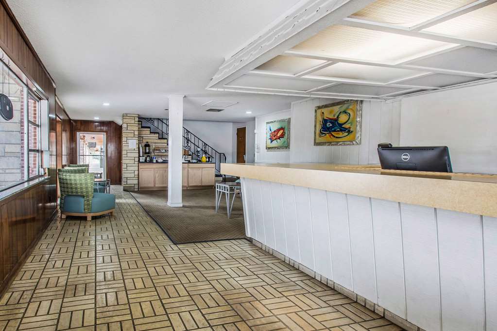 Rodeway Inn & Suites Winter Haven Chain Of Lakes - photo 4