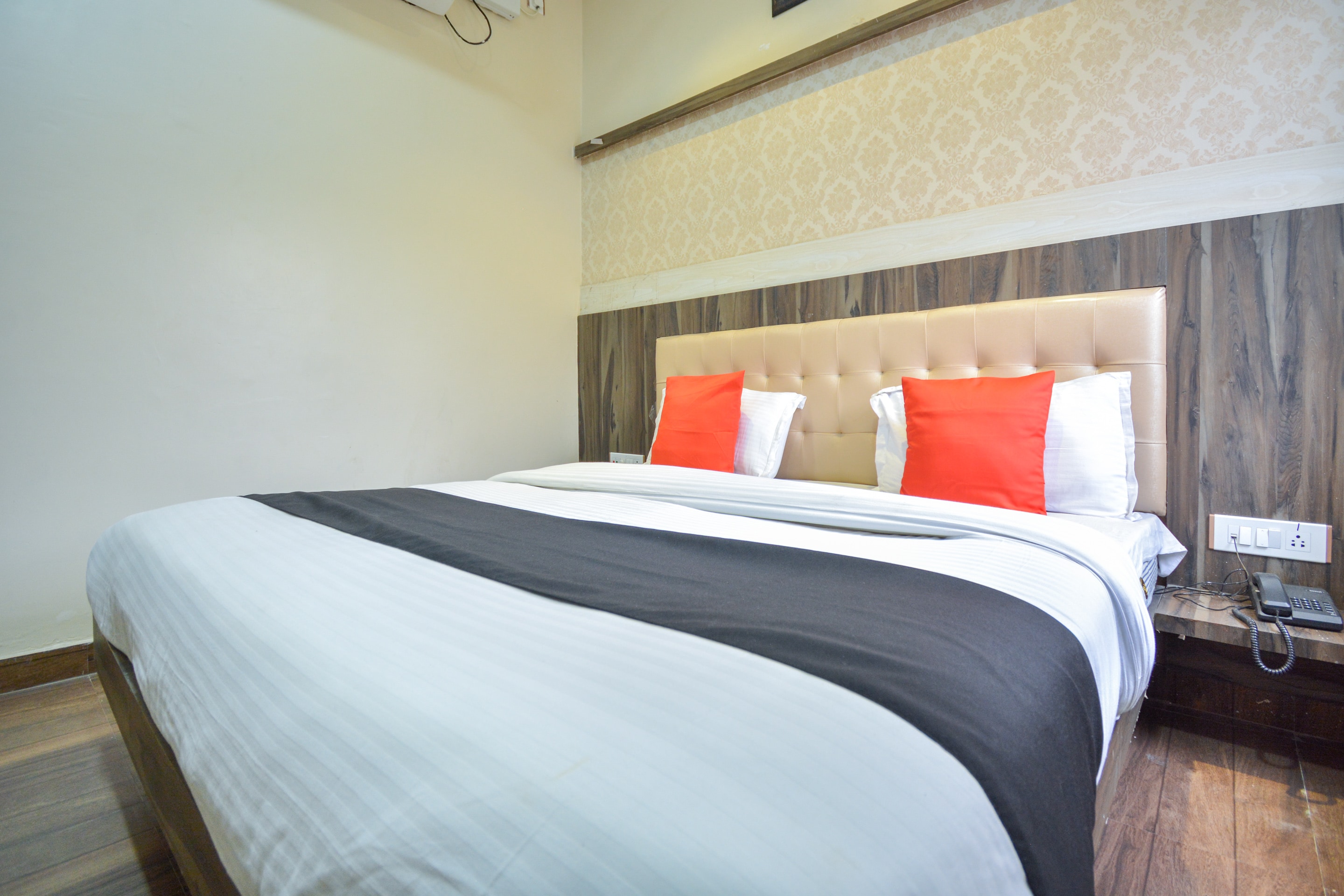 Capital O Moments Inn