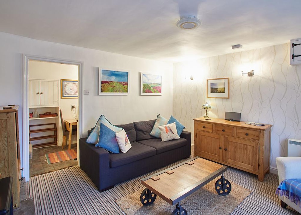 Rosella Cottage