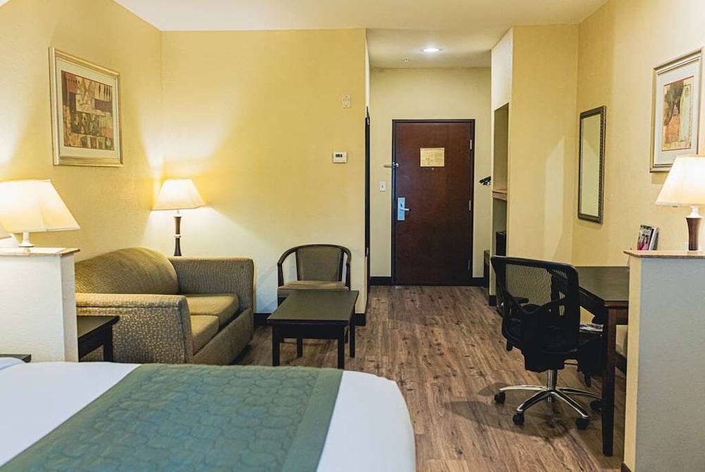 Grander Inn & Suites - photo 34