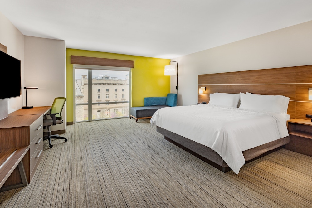 Holiday Inn Express & Suites Lincoln Downtown by IHG - photo 8