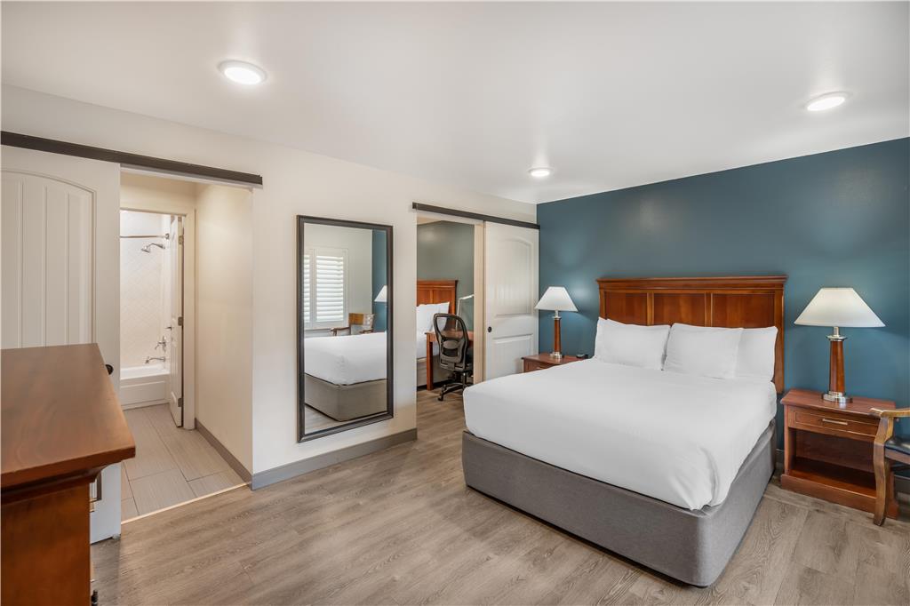 Best Western Plus Clocktower Inn - photo 4